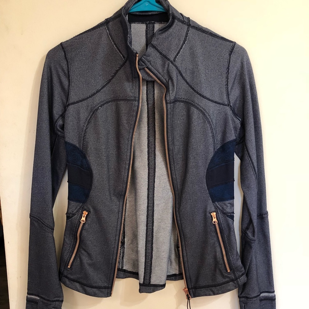 Blue/rose gold Lululemon Forme Jacket size 4